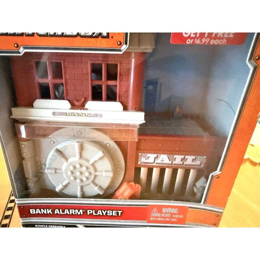 NEW Matchbox Bank Alarm Playset w/Police car & Figures NIB Mattel